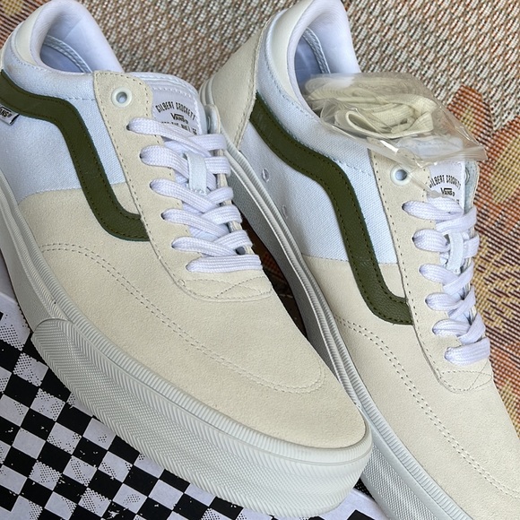 Vans WMNS Gilbert Crockett 
True White/Green
VN0A5JIF133
sneakers - Picture 9 of 16
